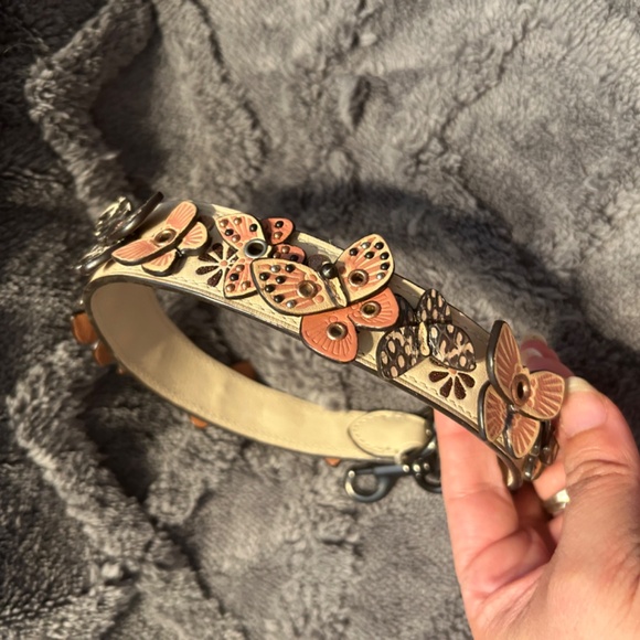 Extremely Rare Coach Butterfly Appliqué Novelty Shoulder Strap Leather and snake - Picture 7 of 8